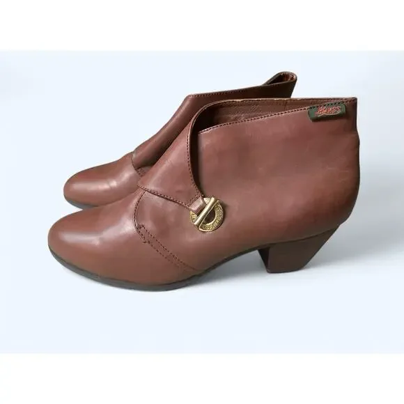 Vintage GH Bass Women's Gold Toggle Cognac Brown Leather Ankle Boots 9 W Classic - Picture 1 of 12